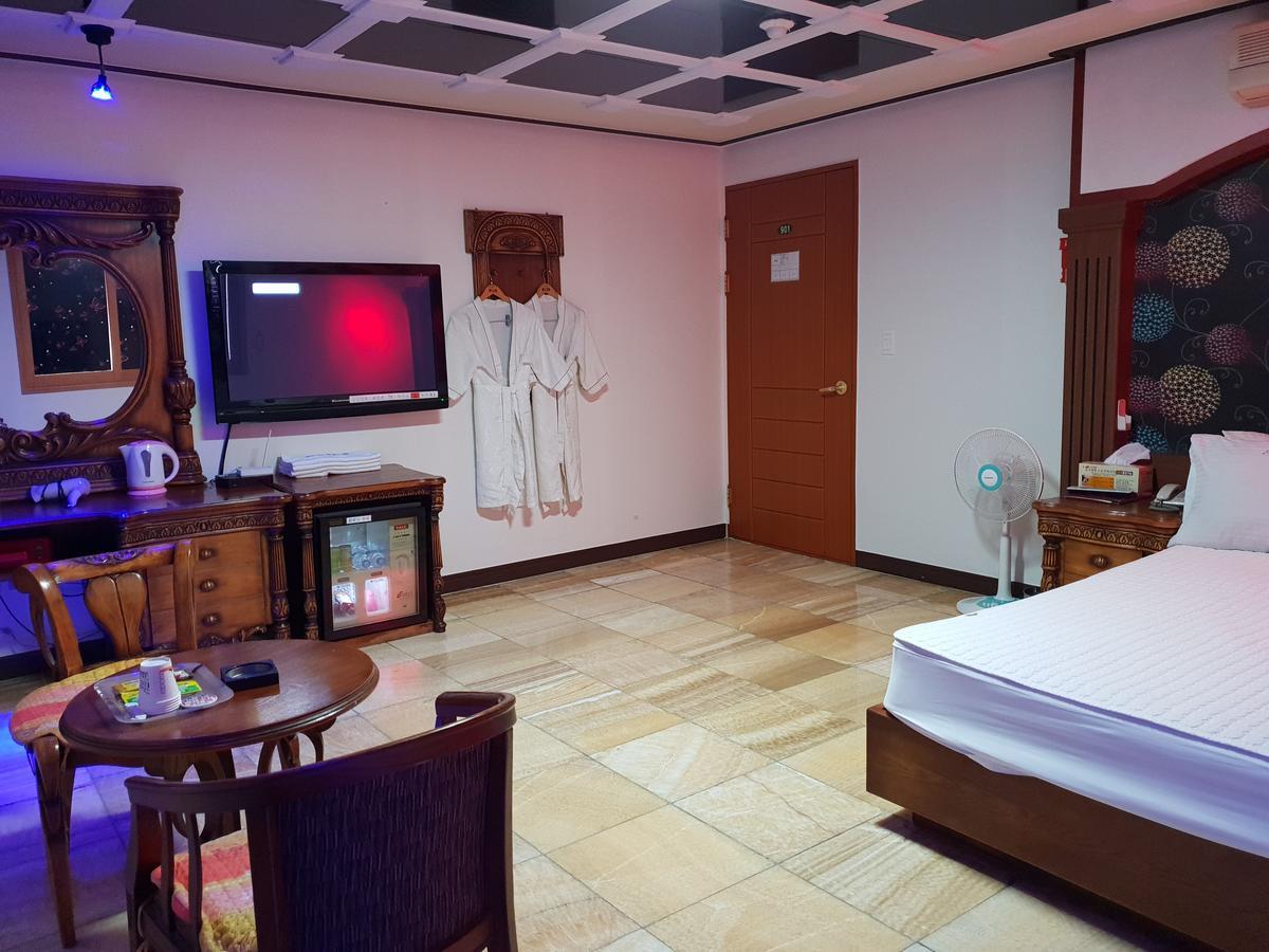플러스 모텔 부산광역시 외부 사진